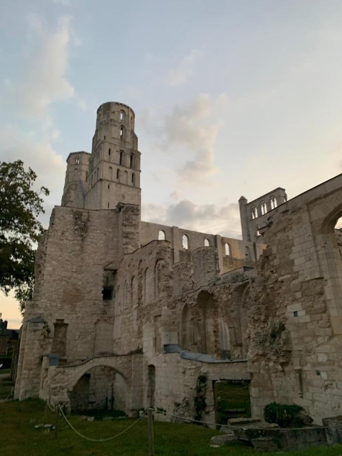 La Maison De L'Ange Jumieges Bagian luar foto